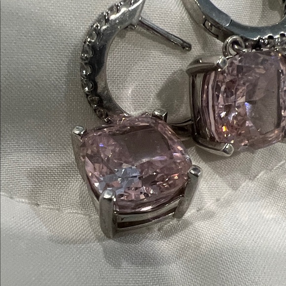 Anna Zuckerman -Argyle Pink Diamond Crystalline Earrings - Picture 15 of 15